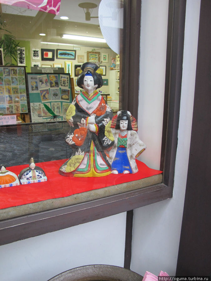 Праздник девочек (фестиваль кукол) в Гудзё (Gujo)