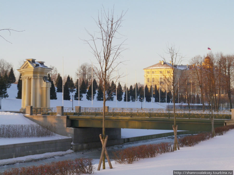 Зима в парке Константиновского дворца Стрельна, Россия