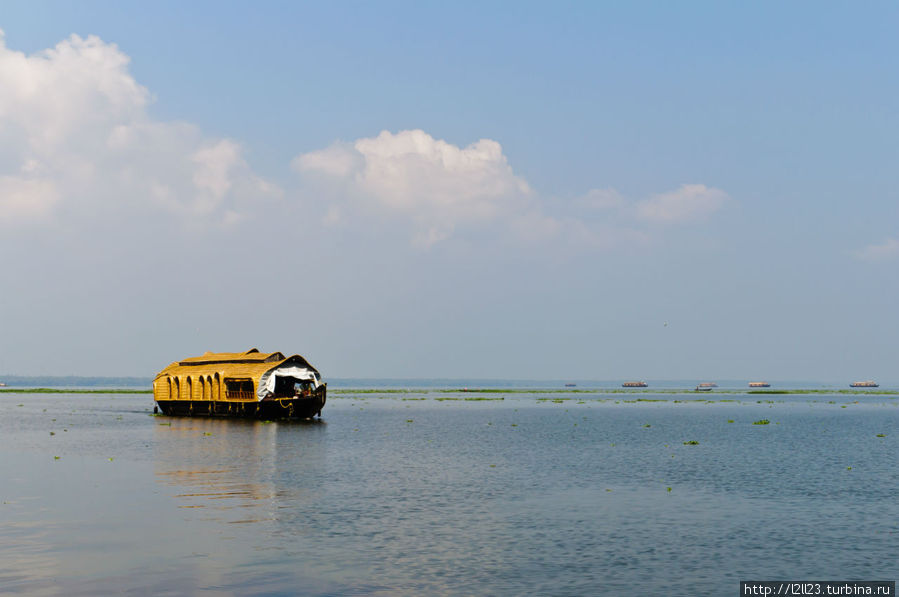 Лодка Аллеппи, Индия
