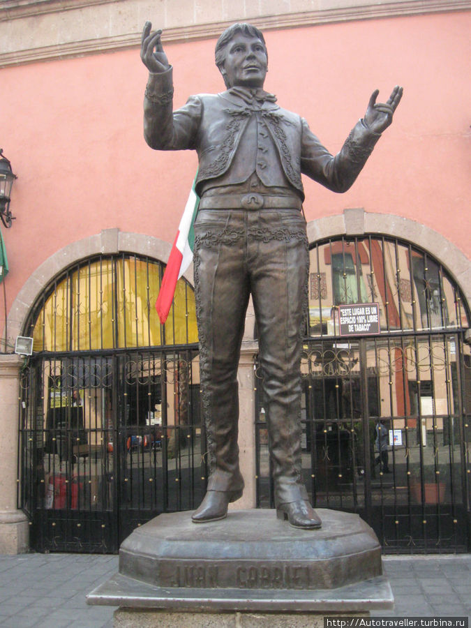 Мехико. Площадь Гарибальди. Послушать музыку Марьячес. Ч. 2 Мехико, Мексика