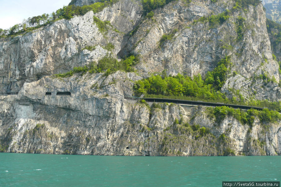 Вот еще какая то дорога в горах. Швейцария
