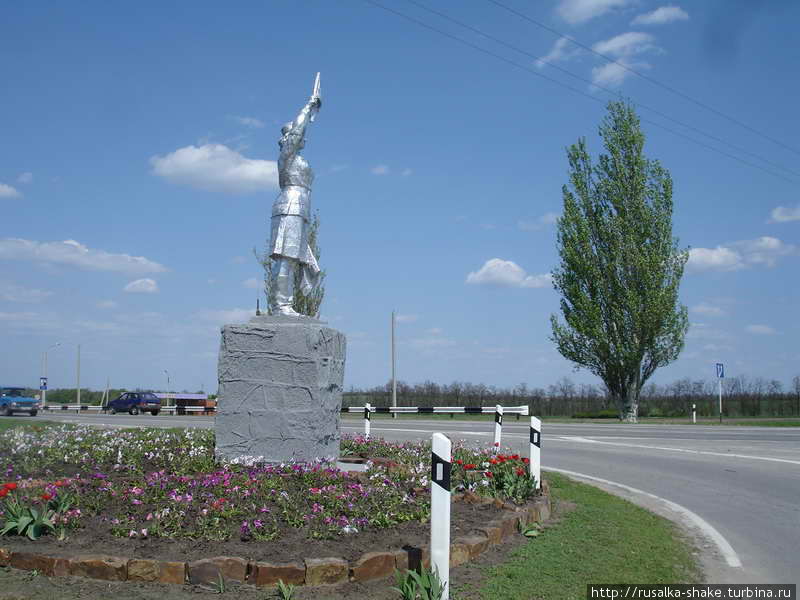 Памятник Марусе-регулировщице Матвеев-Курган, Россия