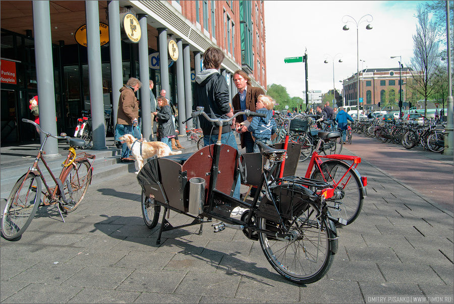 Ну и как же не вспомнить про велосипеды Амстердама. Бывают вот даже такие варианты. Амстердам, Нидерланды