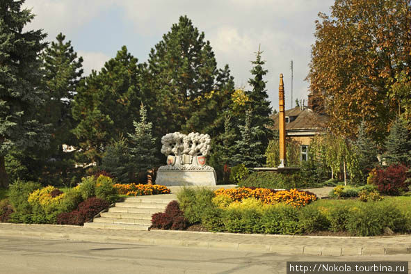 Польско-Венгерский памятник Ярослав, Польша