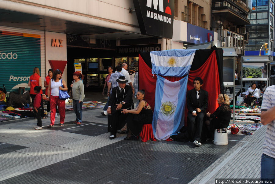 Танцоров танго тоже хватает Буэнос-Айрес, Аргентина