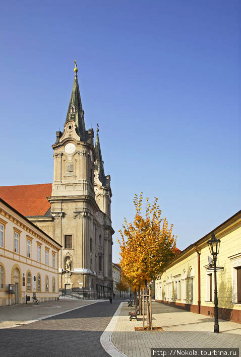 Костел Св. Андрея Комарно, Словакия