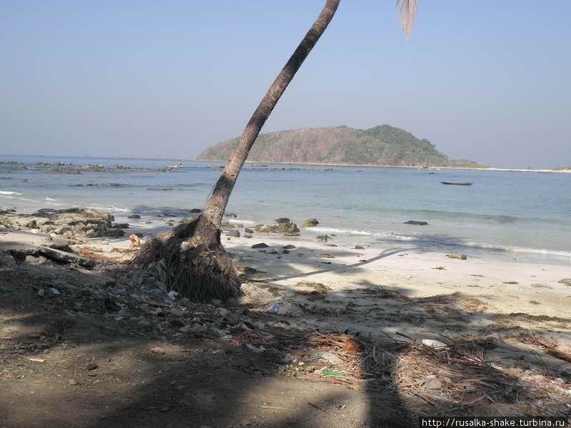 Пляжный отдых на берегу Бенгальского залива Нгапали, Мьянма