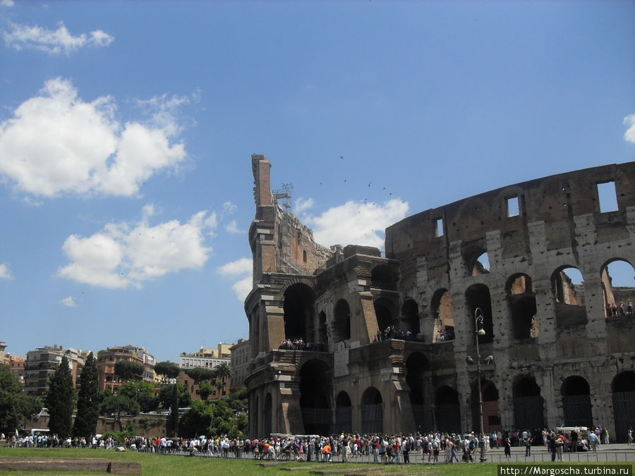 Символ Рима- Колизей. Рим, Италия