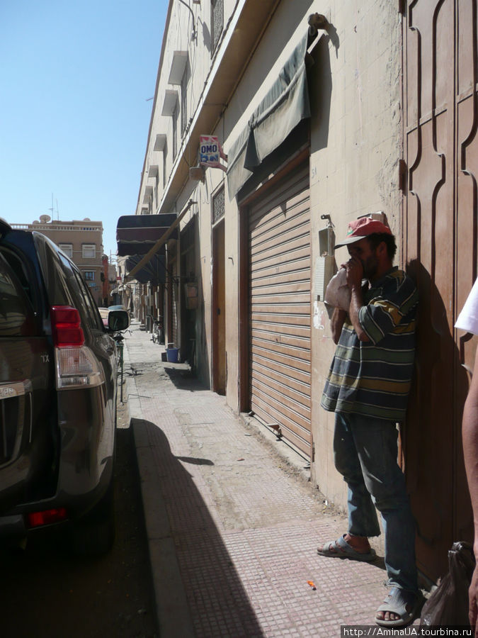 не ожидами увидеть таксикомана Тарудан, Марокко