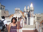 на крыше дома Батльо знаменитые вентиляционные трубы Гауди