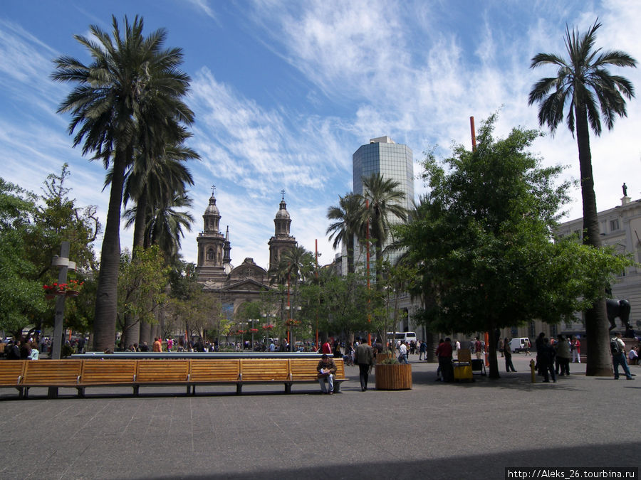 Паласа де Армас — центральная площадь города. Сантьяго, Чили