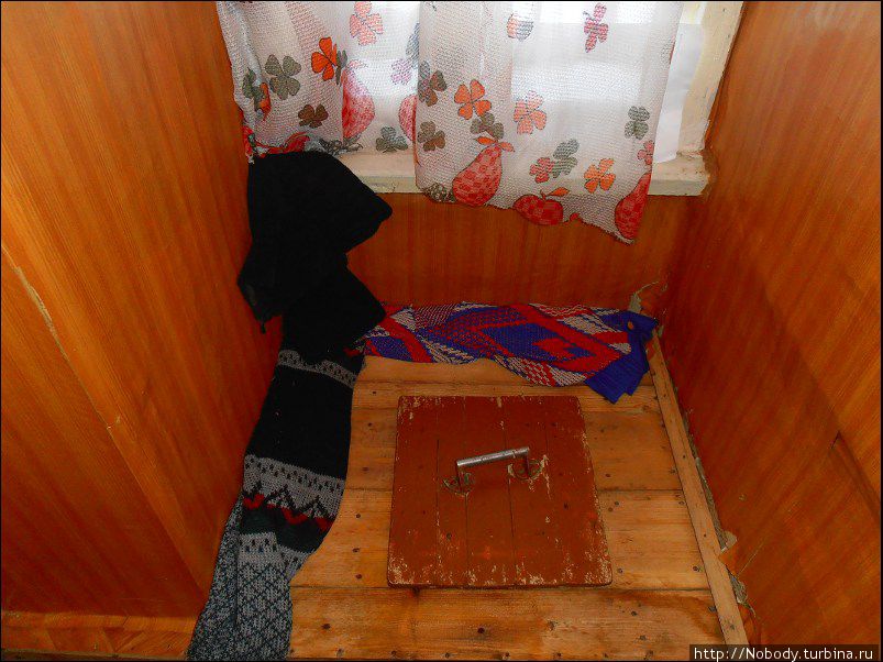 Туалет в доме. Великовисочное, Россия
