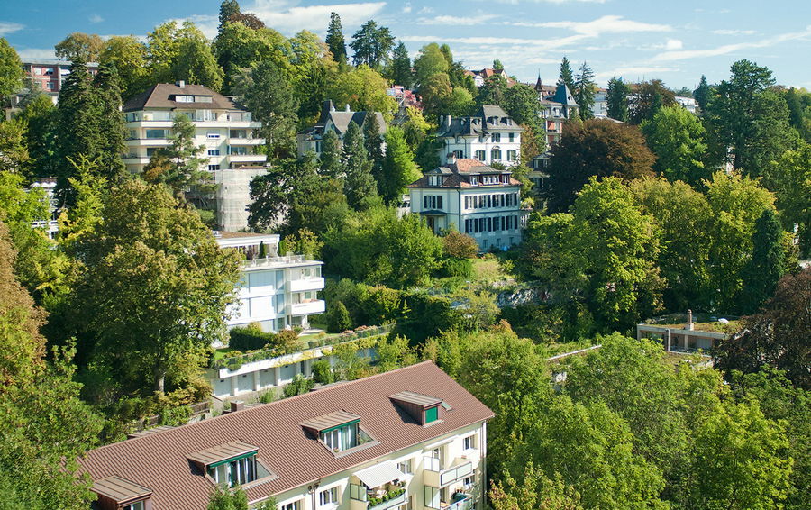 В городе нет ни дворцов, ни заборов, ни «элитного» жилья. Берн, Швейцария