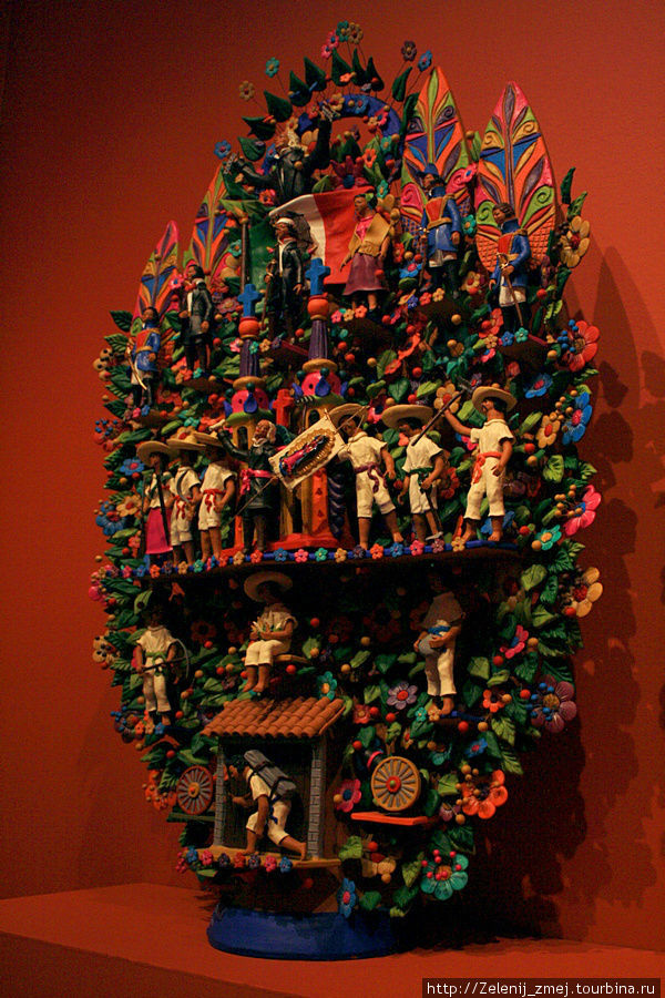 Дерево Жизни в доме-музее Монтехо, Мерида Штат Юкатан, Мексика