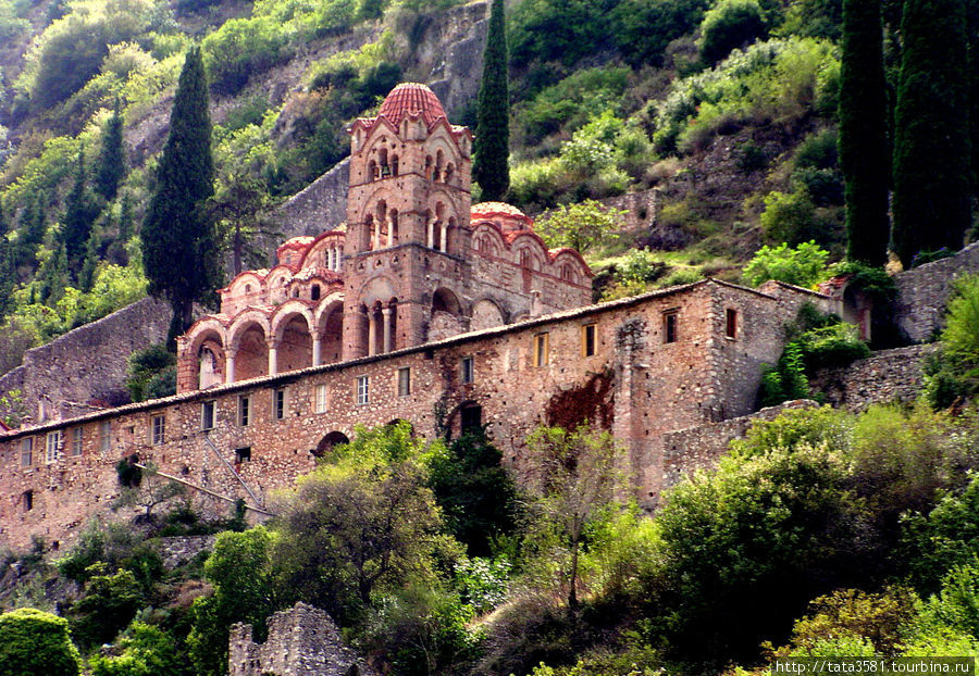 Монастырь Пантанасса в городе-призраке