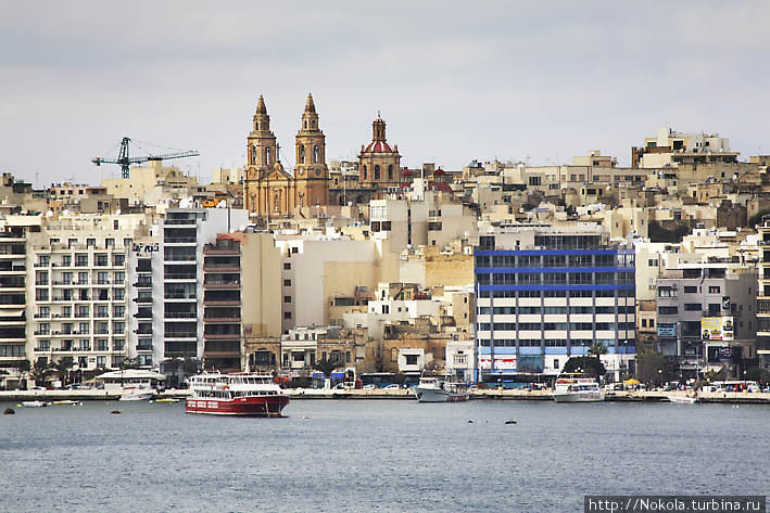 Слима — город с видом на Валетту Слима, Мальта