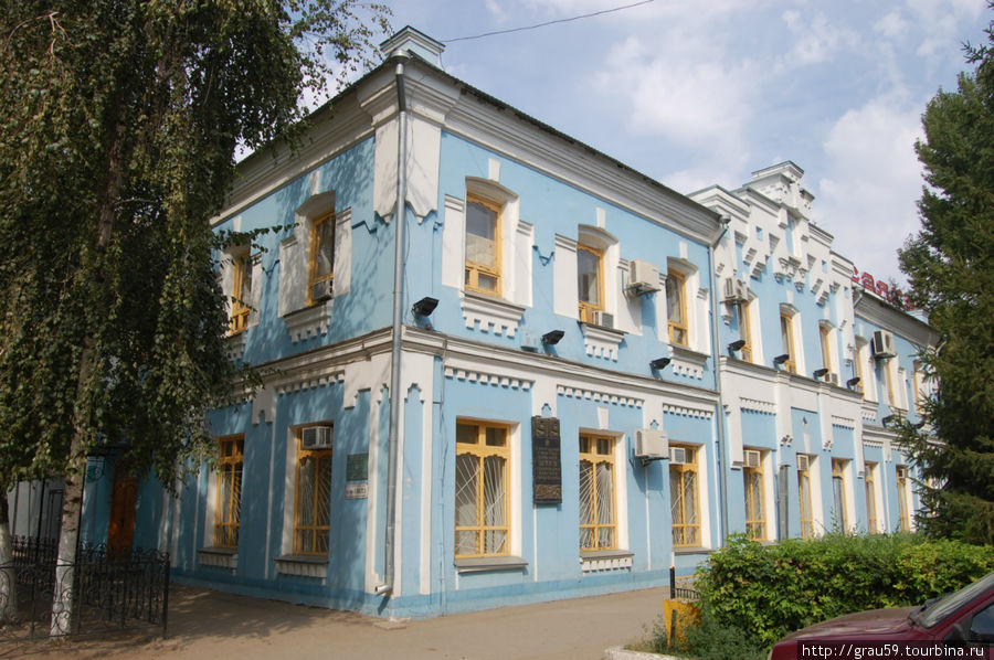 Здание бывшей Пушкинской школы Уральск, Казахстан