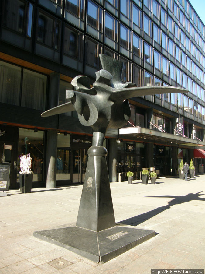 Городские скульптуры и памятные таблички Хельсинки, Финляндия
