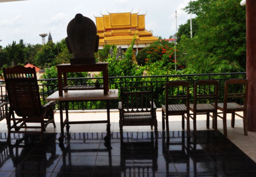 Хипповая жизнь: бесплатный ночлег в монастыре и автостоп Камбоджа