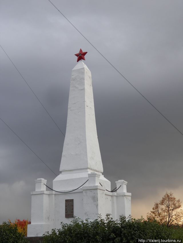Памятник времен гражданской войны.
