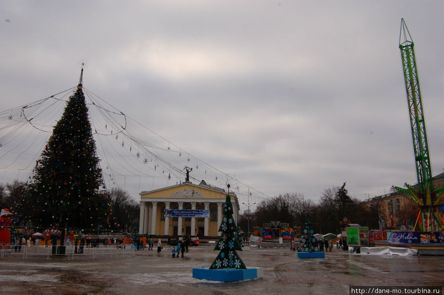 Аттракционы на Соборной площади Белгород, Россия