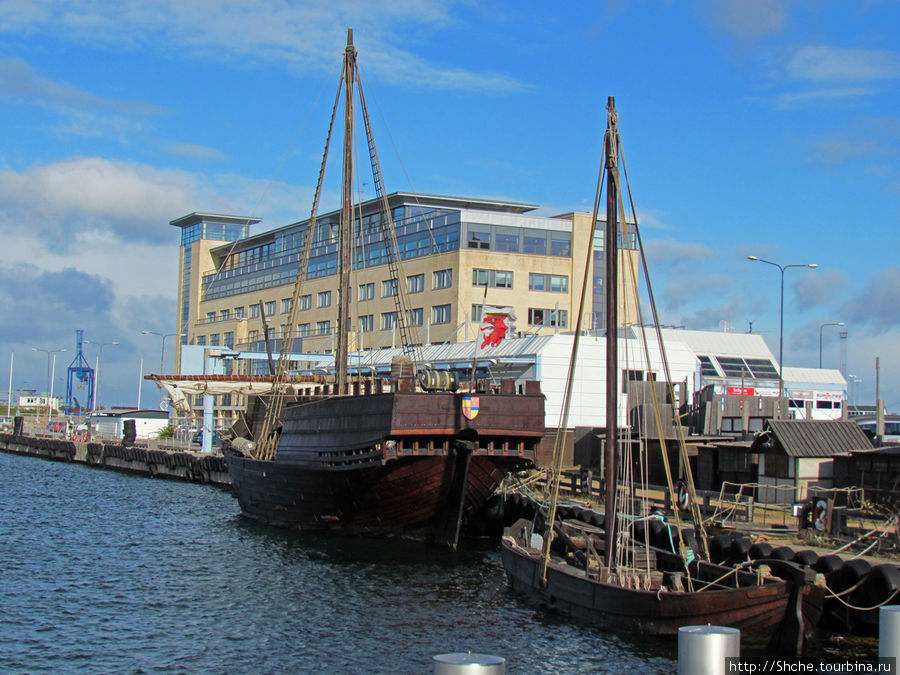 Заливчик Nyhamnen (Копенгаген не напоминает?) , здесь причалы и музей Koggmusset Мальмё, Швеция