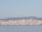 Вид Стамбула с острова (до города — несколько километров)
