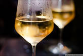 Конечно вино является основной составлюющей любой итальянской трапезы. Домашнее по 6-8 евро за графин вполне приемлемо по вкусу.