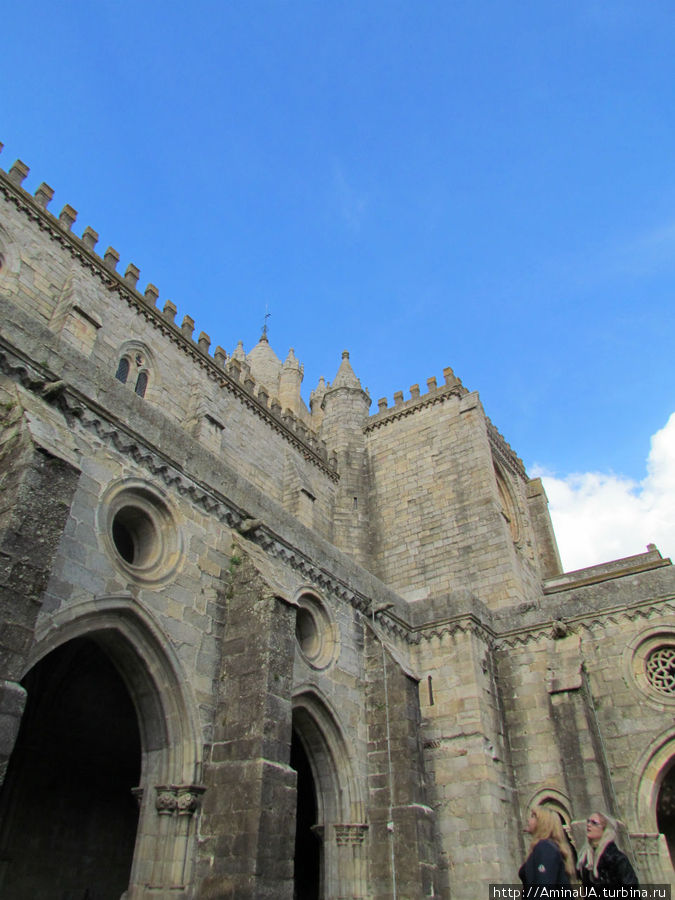 Беременная Мадонна, храмы и панорамы Эворы Эвора, Португалия
