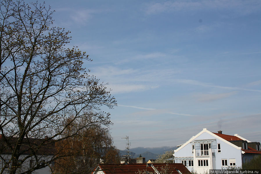 Утром — вид с балкона Фрайлассинг, Германия