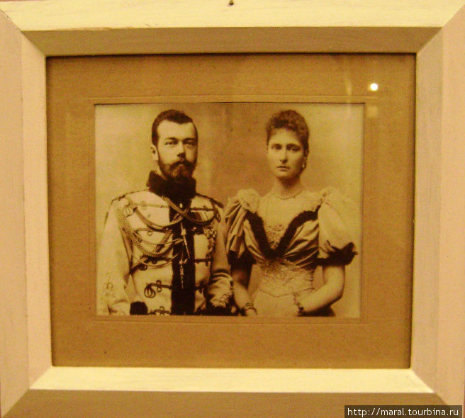 Император Николай II и императрица Александра Фёдоровна Сусанино, Россия
