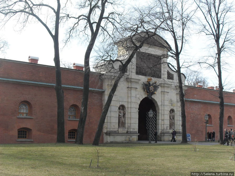 Прогулка по Петропавловской крепости Санкт-Петербург, Россия