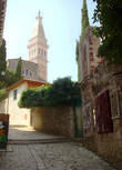 Вид на Кафедральный собор св. Евфимии с улицы Crisia.