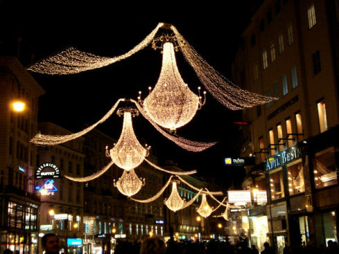 знаменитые люстры на улице Грабен Вена, Австрия