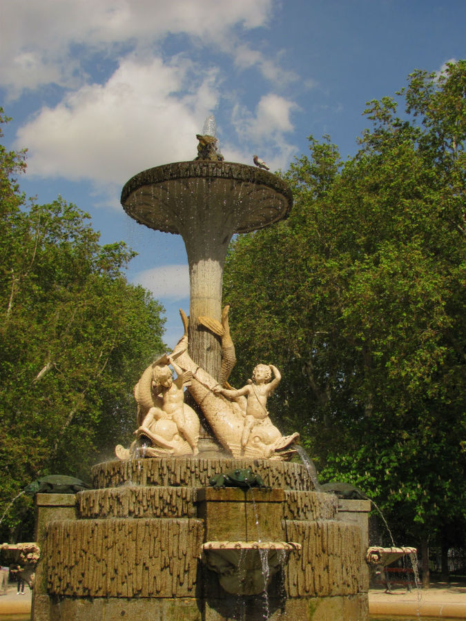 попасть в брызги фонтана Мадрид, Испания