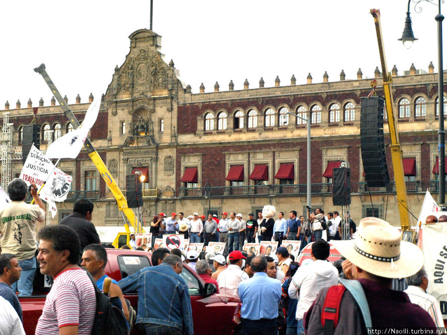 Демонстрации против PRI и РАN накануне выборов президента Мехико, Мексика