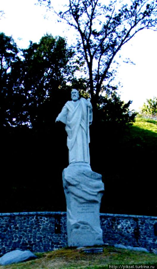 Памятник св. Апостолу Андрею Первозованному Киев, Украина