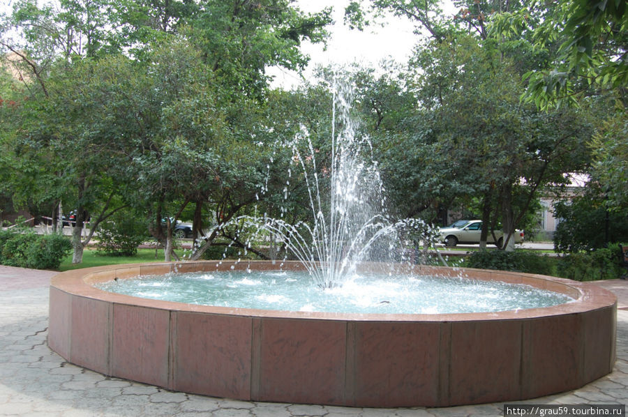 Фонтан в сквере Молдагалиева