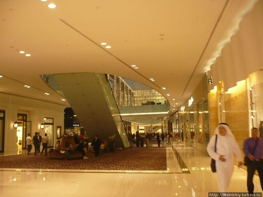 Дубай Молл- самый крупный ТРК в мире Дубай, ОАЭ
