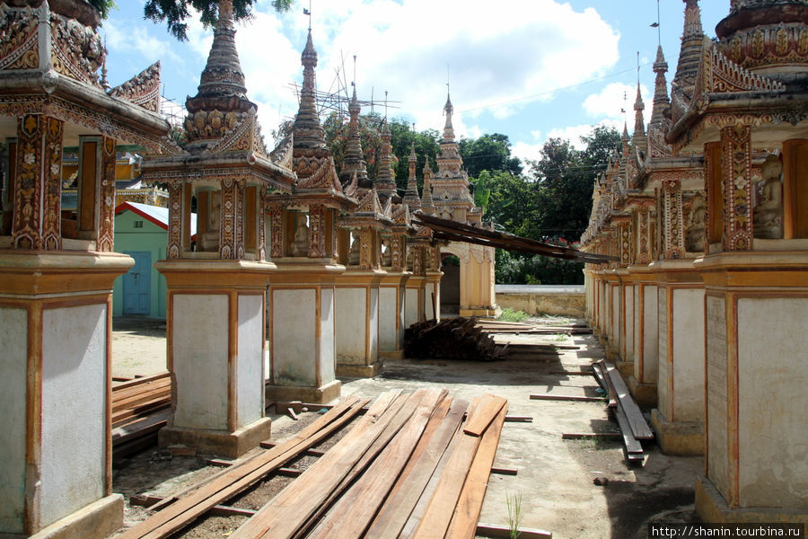 Идет реставрация Монива, Мьянма