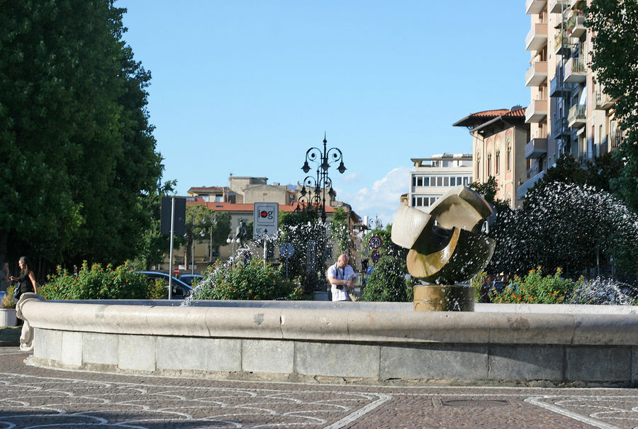 В настоящее время Пиза — небольшой приятный городок. Пиза, Италия