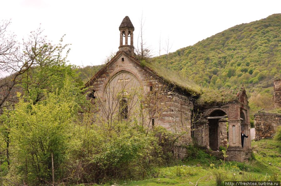 Нижний храм сегодня пока не восстановлен. Ананури, Грузия