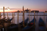 Венеция без туристов, вид на остров SOLA DI SAN GIORGIO MAGGIORE, набережная Сан Марко, р-н Сан Марко.