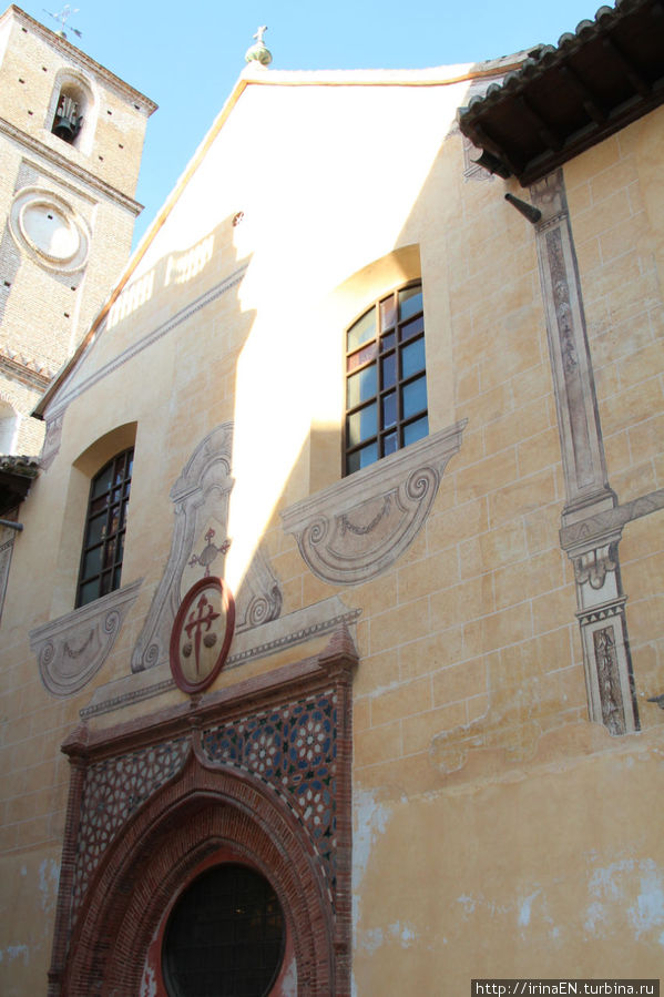 Церковь Иглесиа де Сантьяго (здесь крестили Пабло Пикассо) Малага, Испания