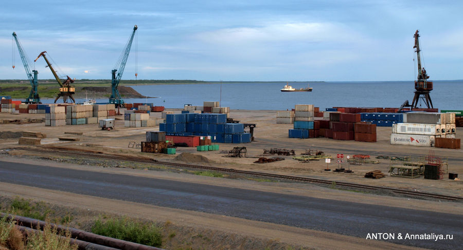 Полуночное солнце - часть 3. Морской порт на Енисее Дудинка, Россия
