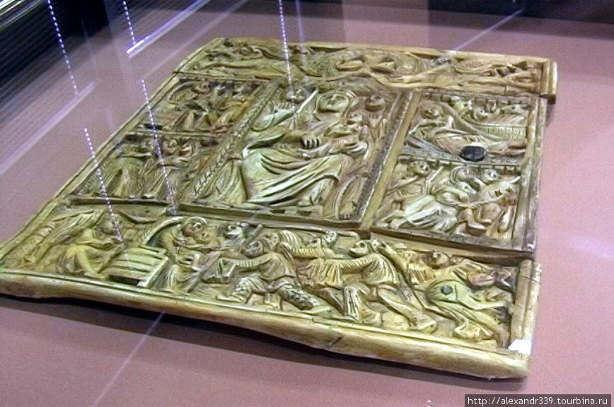 Переплет из слоновой кости — VI век Ереван, Армения