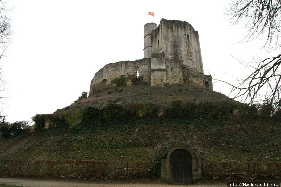 Крепость 12 века с подземными лабиринтами. Жизор, Франция