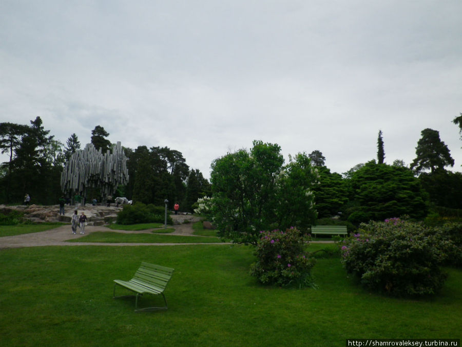 Металлический лес памятника Сибелиусу Хельсинки, Финляндия