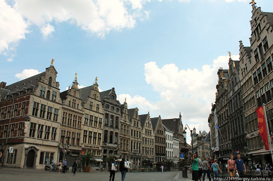 На главной площади главного города Фландрии Антверпен, Бельгия