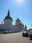 западные башни и стены Ростовского кремля